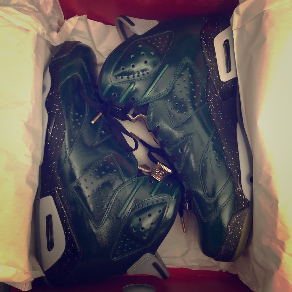 Jordan 6 “Champagne” men’s size 10
